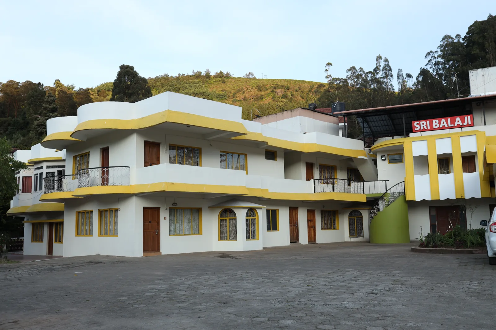 Hotel Sri Balaji exterior in Ooty